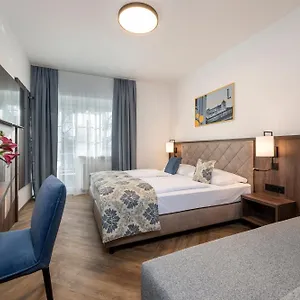 3* מלון Lilienhof
